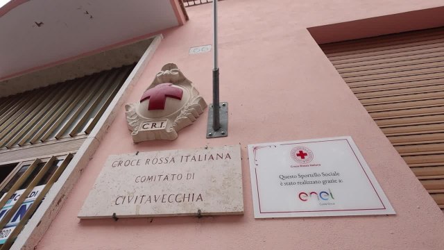 La Croce rossa in strada contro poverta' e marginalita' sociale