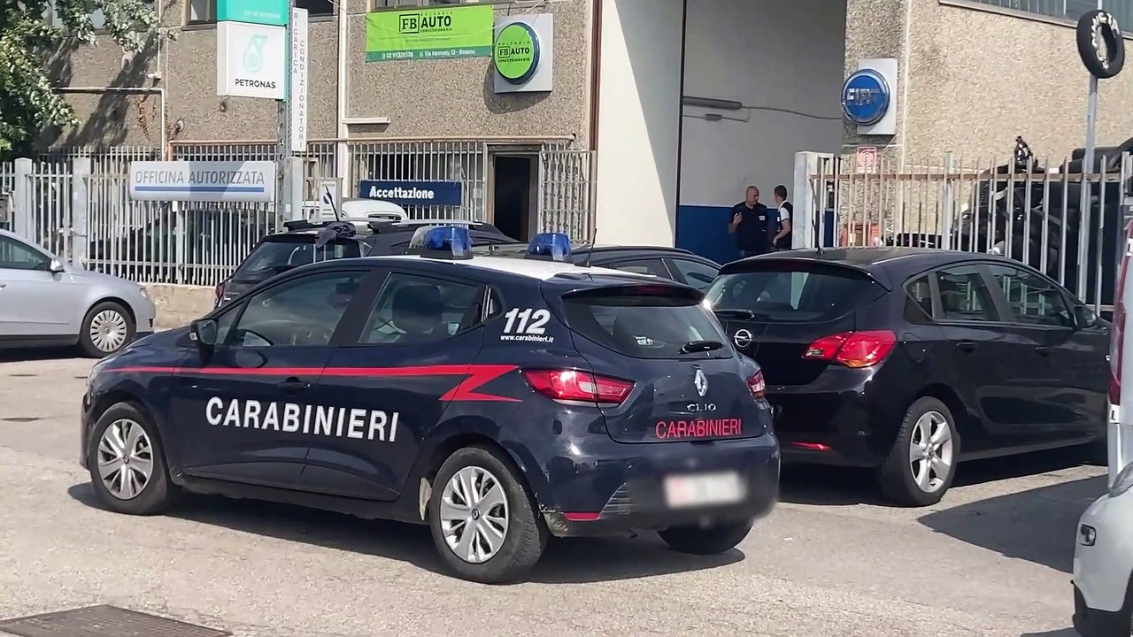 Operaio cade da un?impalcatura da un?altezza di cinque metri