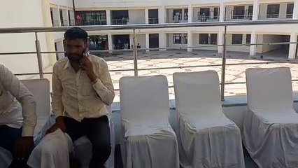 जनसुनवाई में खाली पड़ी कुर्सियां...देखें वीडियो