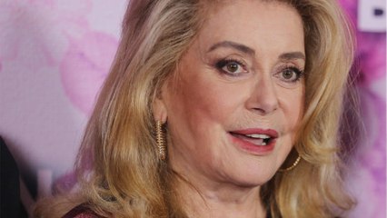 GALA VIDEO - Catherine Deneuve : comment va-t-elle fêter ses 80 ans ? Sa réponse sans filtre !