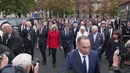 Notre-Dame und Blumenmarkt: Charles und Camilla in Paris