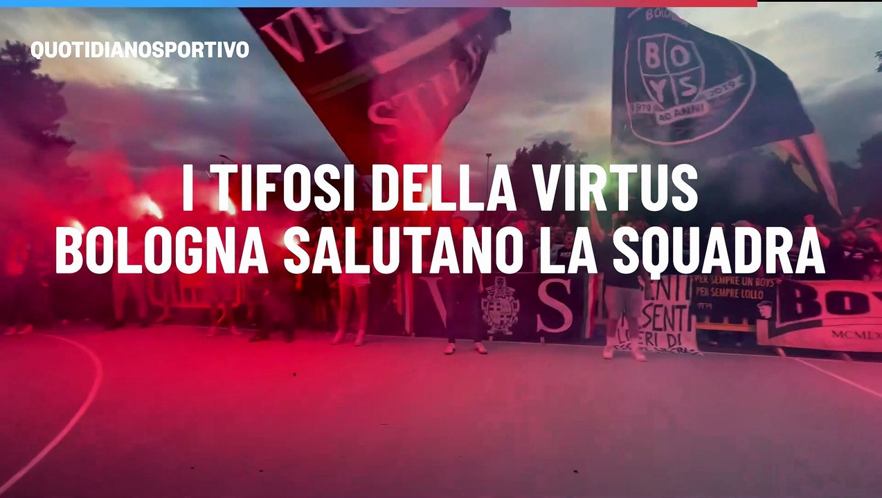 i tifosi della Virtus Bologna salutano la squadra