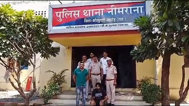 पड़ोसी ने ही लूटा ज्वैलर्स को , काशी विश्वनाथ भागने के फिराक में था पकड़ा गया .... देखें वीडियो