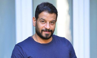 وفاة الفنان المصري أشرف مصيلحي