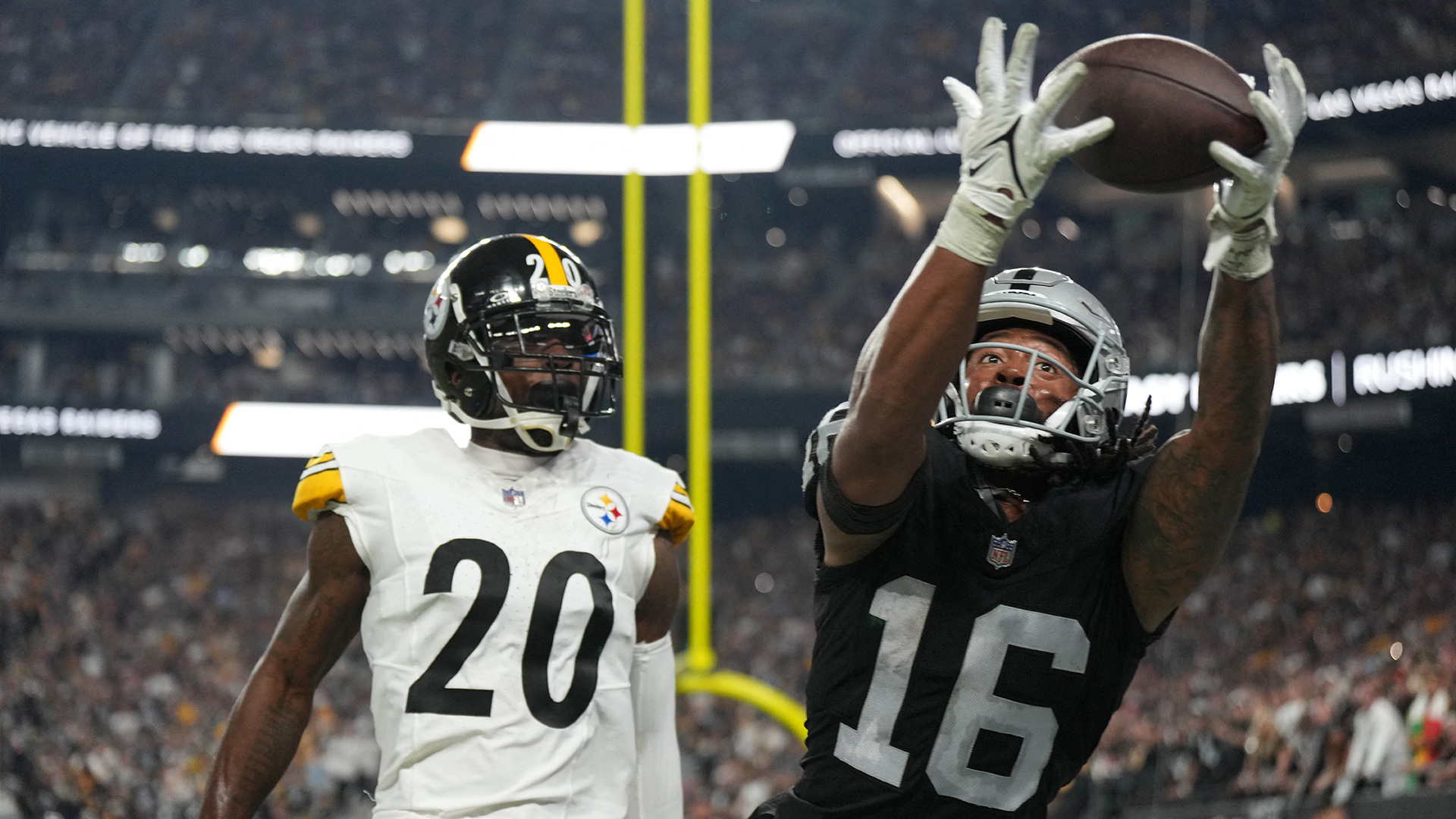 NFL : Victoire historique des Steelers chez les Raiders