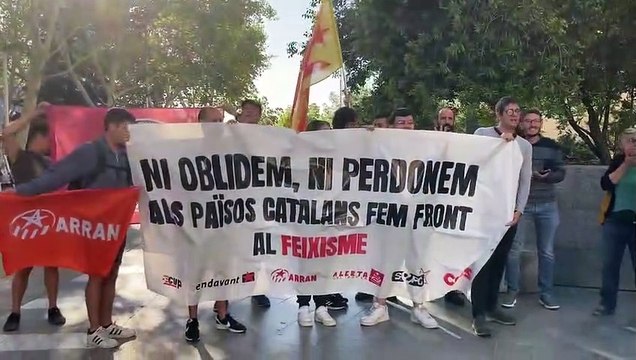 Concentració antifeixista en l'inici del judici als ultres agressors del Nou d’Octubre