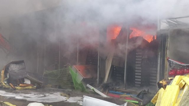 경남 창원 에너지저장장치 동 화재 6시간여 만에 꺼져 / YTN