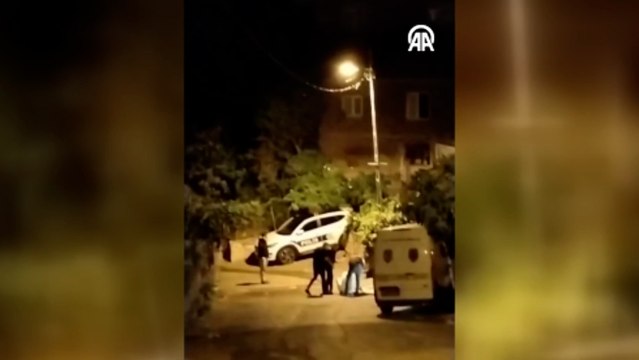 Pendik'te halıya sarılarak sokağa atılmış erkek cesedi bulundu