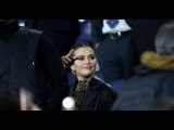 PHOTOS Selena Gomez en robe léopard très moulante au Parc des princes, elle s'éclate avec un célèbre