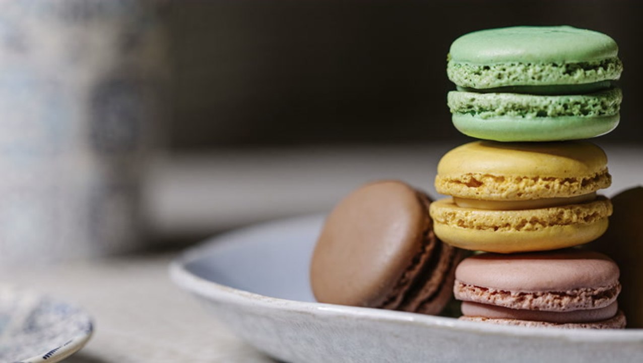 Macaroons and Macarons Are Not the Same—Learn the Difference Between These Popular Cookies