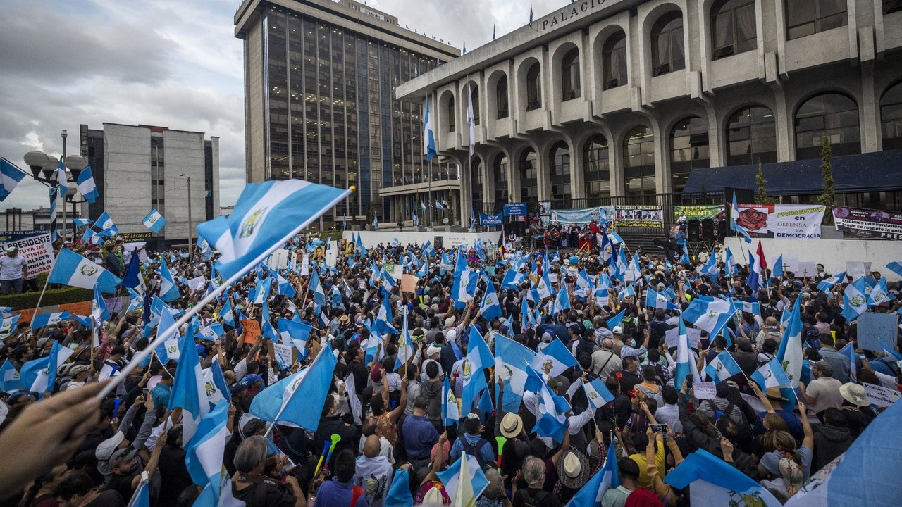 ¿Cómo resolver la crisis en Guatemala?