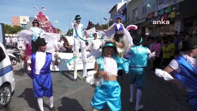 Çeşme Festivali Renkli Görüntülerle Başladı