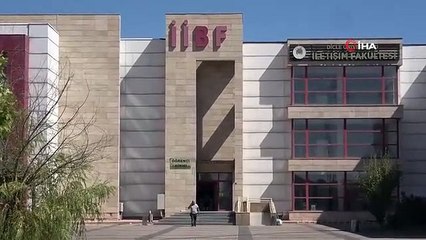 Dicle Üniversitesi Dekan Yardımcısı Bıçaklı Saldırıya Uğradı