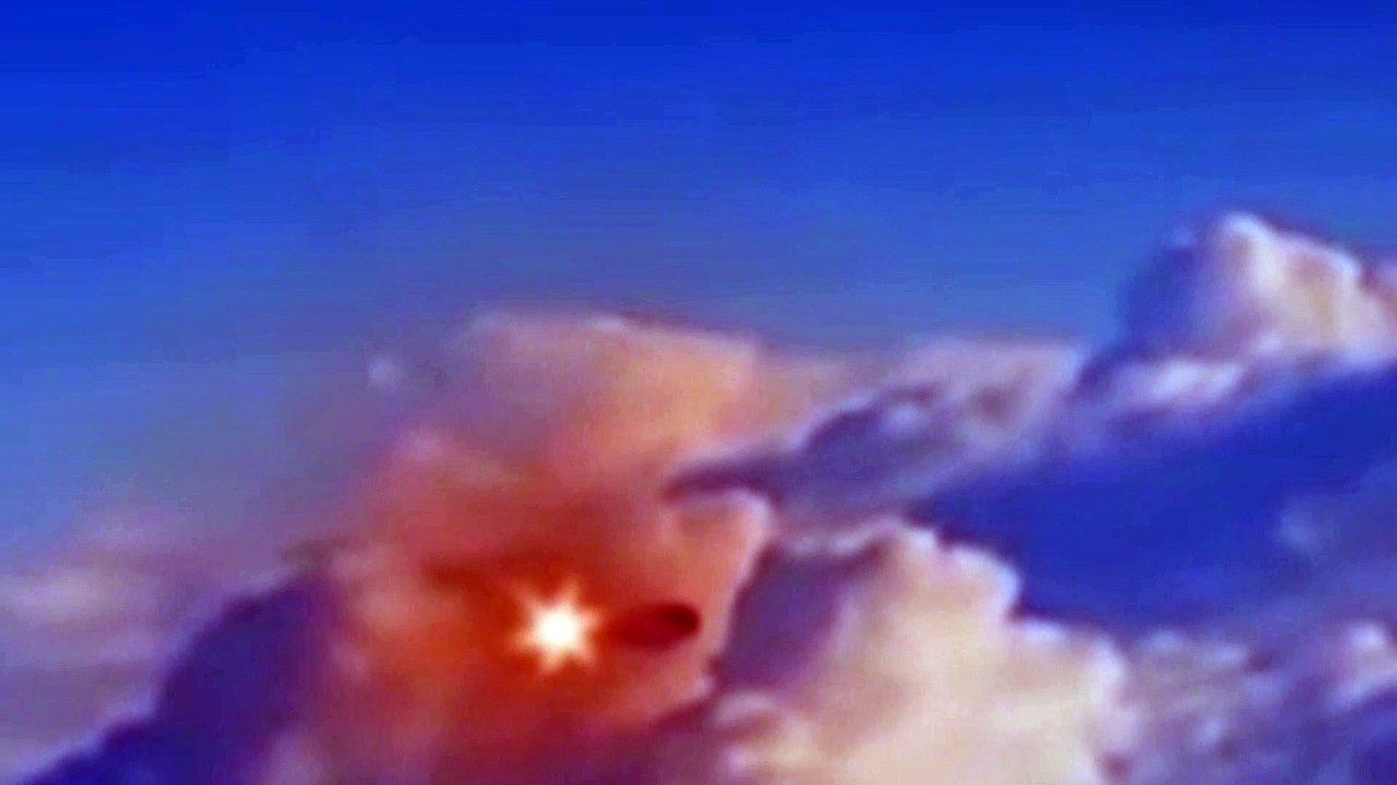 UFO flies very near plane window in Chile