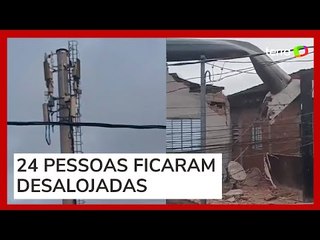 Torre de telefone cai em casas e deixa desalojados em SP