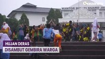 Hore! Muarojambi Diguyur Hujan Deras saat Marak Karhutla dan Krisis Air Bersih