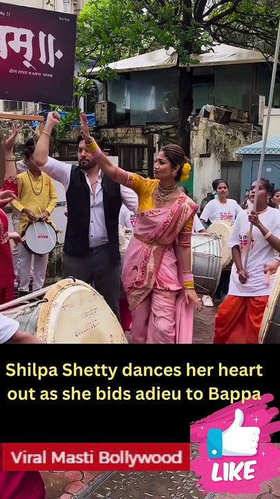Shilpa & Shamita Shetty Dances adieu to Bappa Viral Masti Bollywood