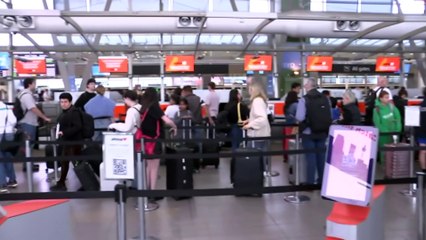 Sydney airport faces a busy day as school holidays begin