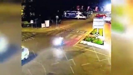 AK Parti'ye taşlı saldırı