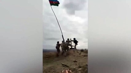 Karabağ'da artık Azerbaycan bayrağı dalgalanıyor