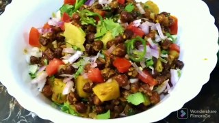 Chatpati chana chat recipe. unique style and easy chatkharey dar chana chat recipe.