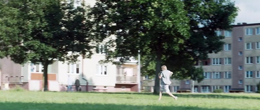 Une femme sur le toit Bande-annonce VO