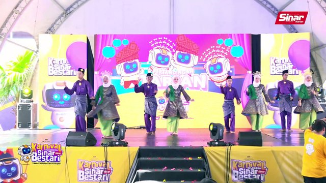 Antara Persembahan Pertandingan Tarian Sempena Karnival Pendidikan Sinar Bestari 2023, dari Sekolah Menengah Kebangsaan Seksyen 3 Bandar Kinrara, Selangor
