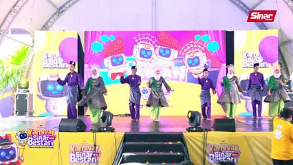 Antara Persembahan Pertandingan Tarian Sempena Karnival Pendidikan Sinar Bestari 2023, dari Sekolah Menengah Kebangsaan Seksyen 3 Bandar Kinrara, Selangor