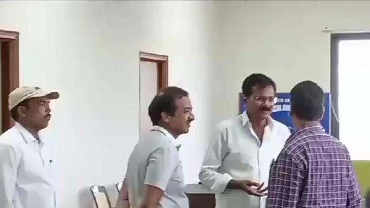 మెదక్: ఫయ్యుమ్ పాషాను గం.12 పాటు విచారించిన ఏసీబీ అధికారులు
