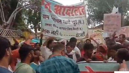 सिवनी: सड़क निर्माण को लेकर ग्रामीणों ने किया प्रदर्शन, प्रशासन को दी चेतावनी