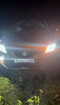 पुलिस व तस्करों में मुठभेड़, कांस्टेबल के पैर में गोली मारी, गोली लगने व कार चढ़ाने से एक जवान घायल