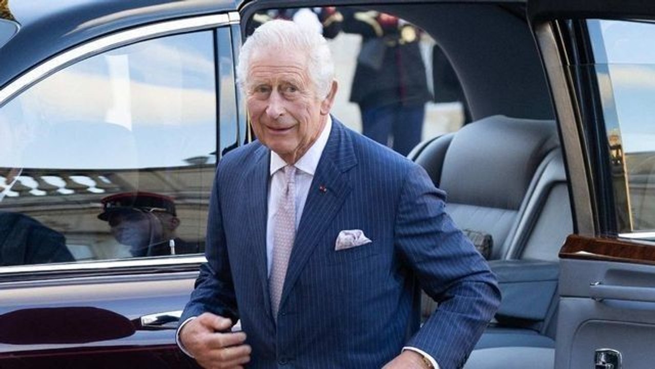 "C’est chiant", la compagne de M. Pokora n’a que peu apprécié le dîner à Versailles donné en l’honneur de Charles III et Camilla !
