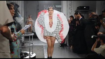 Arte e moda per raccontare la psoriasi pustolosa generalizzata