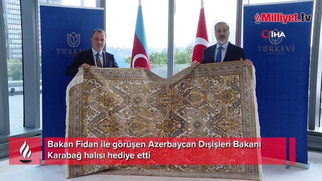 Bakan Fidan ile görüşen Azerbaycan Dışişleri Bakanı'ndan anlamlı hediye