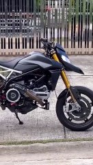 Ducati Hypermotard 950