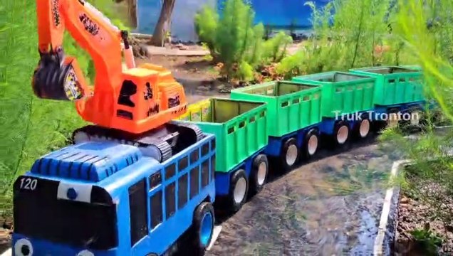 Mobil Truk Tronton Panjang Penuh Mobil Mobilan, Truk Oleng, Kereta Api, Truk Molen, Mobil Balap Tayo_1