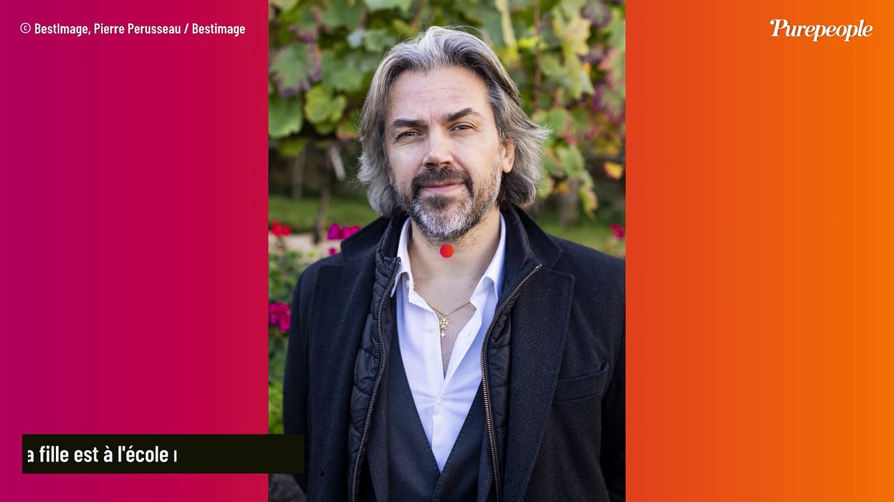 Aymeric Caron : Sa fille scolarisée à Versailles, a-t-il vraiment forcé l'entrée de l'école maternelle à plusieurs reprises ?