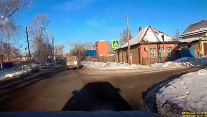 Idiots in cars #166 Latest car crashes caught on camera