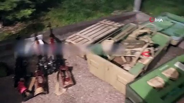 Rus Barış Gücü, Karabağ'da Ermeni silahlı gruplarına ait askeri teçhizatları paylaştı