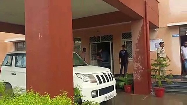 चाकू दिखाकर चेन लूटने वाली गैंग का पर्दाफाश, दो गिरफ्तार, एक की तलाश जारी