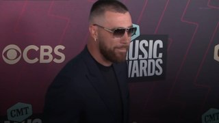 Travis Kelce Says He ‘Threw the Ball’ in Taylor Swift’s Court