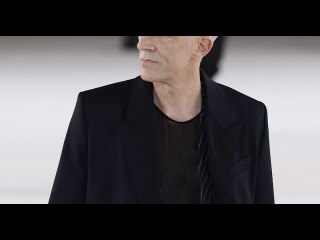 Vincent Cassel en plein dîner intimiste, l'acteur immortalisé avec une star du cinéma international