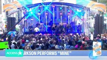 Kelly Clarkson Changes Lyrics To Song 'Mine' Mid-Performance