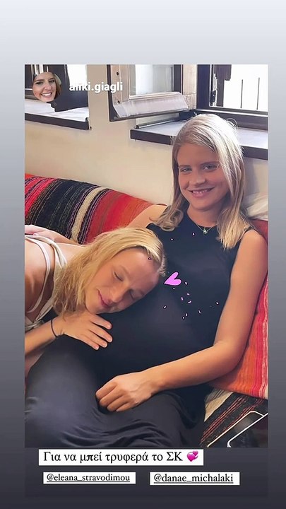 Δανάη Μιχαλάκη: Ποζάρει σε προχωρημένη εγκυμοσύνη στα γυρίσματα της σειράς Παραλία