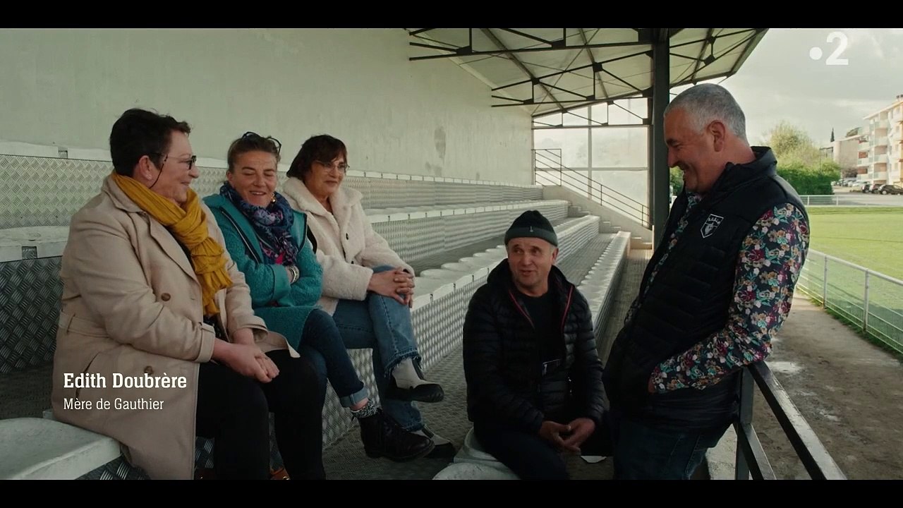 Extrait de l'émission "Premières danses : Antoine Dupont, des copains et un ballon" diffusée sur France 2