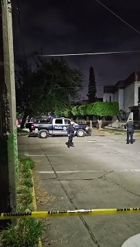 #EnVivo De dos balazos, asesinan a un hombre en la colonia Tabachines de Zapopan #GuardiaNocturna