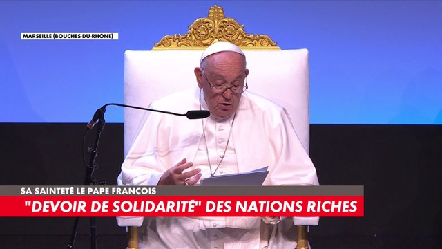 Sa Sainteté le pape François : «Il y a trois devoirs des nations les plus développées enracinés dans la fraternité humaine et surnaturelle [..] un devoir de solidarité, c'est-à-dire l'aide que les nations riches doivent apporter aux pays en développement»