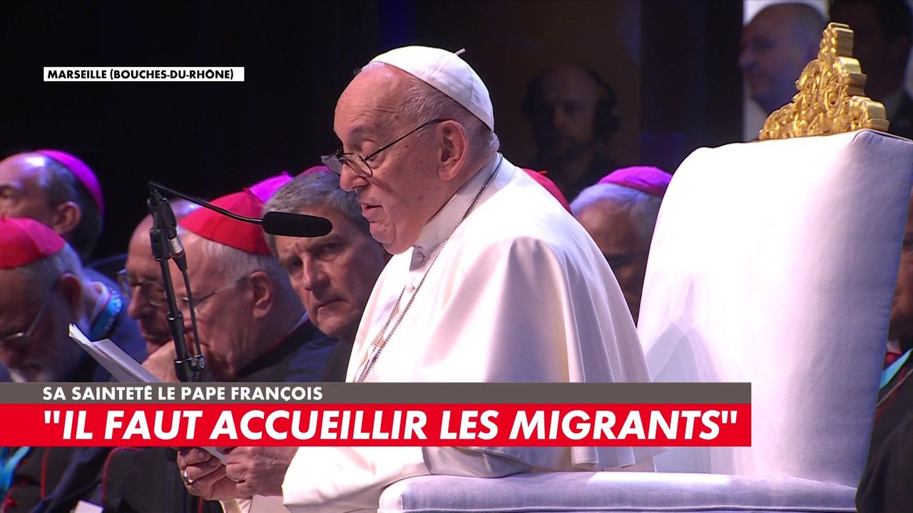 Sa Sainteté le pape François : «Contre le terrible fléau d'exploitation des êtres humains, la solution n'est pas de rejeter mais d'assurer selon les possibilités de chacun un grand nombre d'entrées régulières légales»