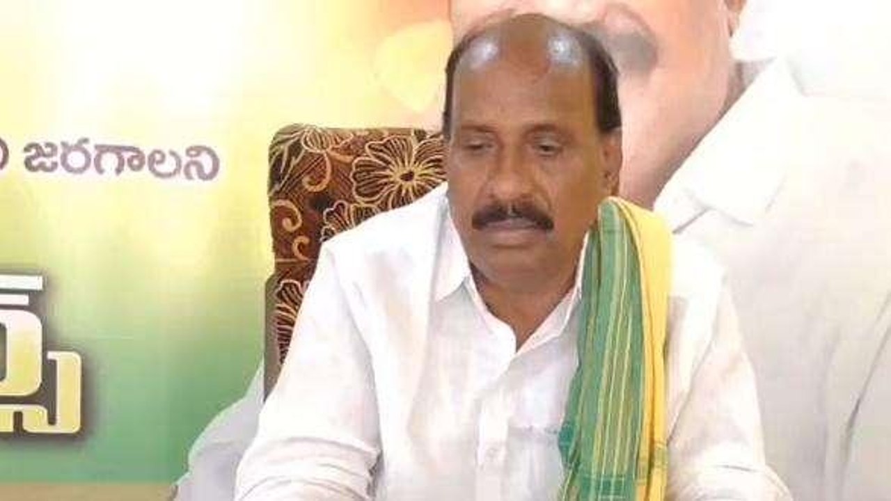 ఏలూరు జిల్లా: "వైసీపీ కుట్ర చేస్తోంది... ఓట్లు తీసేస్తున్నారు"