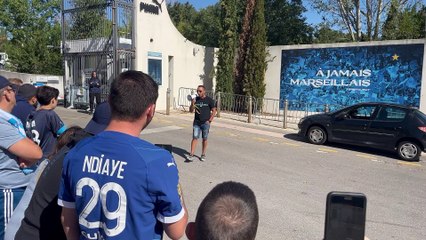 Les supporters affichent leur soutien à Longoria et à l’OM !